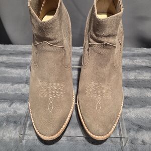 Dolce Vita Elegant Tan Suede Women's Ankle Boots